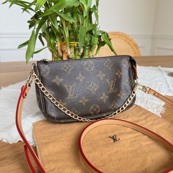 ✅AUTHENTIC✅LOUIS VUITTON POCHETTE ACCESSORIES CROSSBODY BAG - Picture 4 of 13